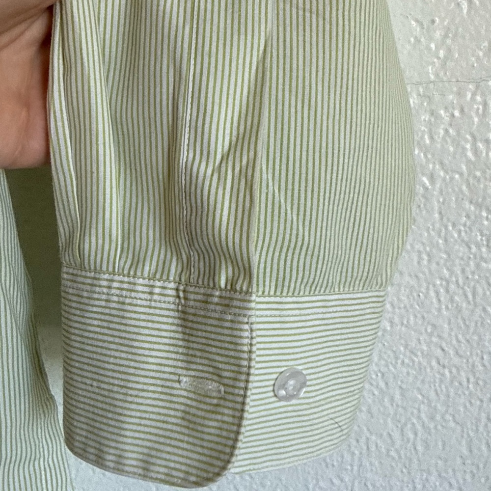 Hana Button Up Shirt Womens Medium Embroidered Gardening Theme Green Striped - Picture 7 of 8